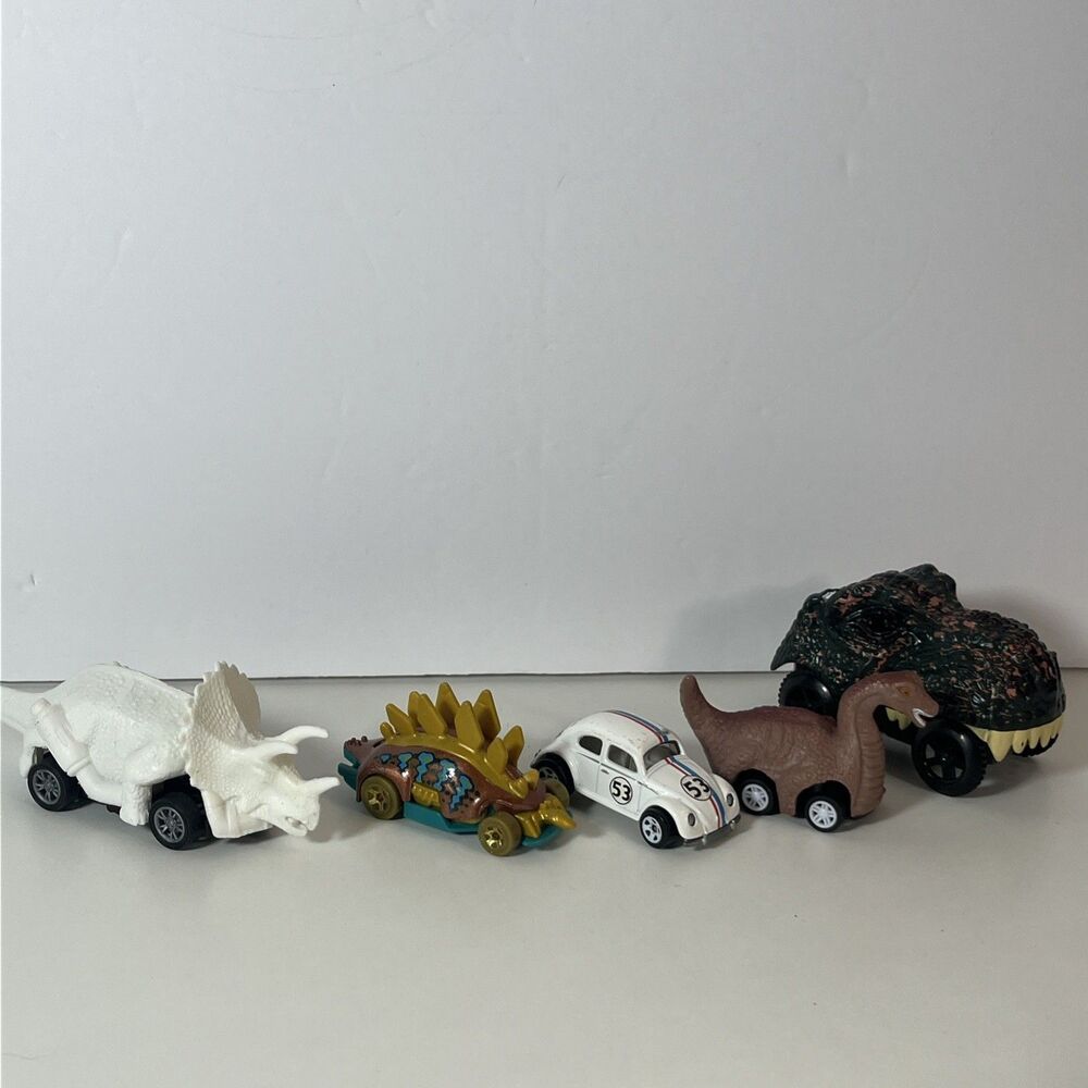 5-Piece Dinosaur & Car Lot – T-Rex, Triceratops, VW Beetle – Toy Boy Gift